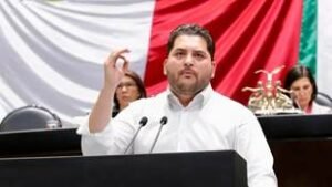 Carlos Mancilla impulsa una ruta de trabajo serio por las y los jóvenes mexicanos