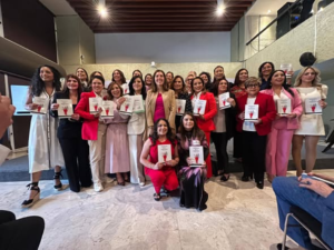 Cristina Ruíz participa en obra que visibiliza la lucha de mujeres en la vida democrática