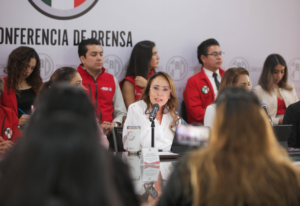 Cristina Ruiz cuestiona megaproyectos federales y señala abandono a la educación pública